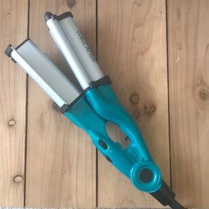 Bed Head Wave Artist by Tigi-Perfect Beach Waves!